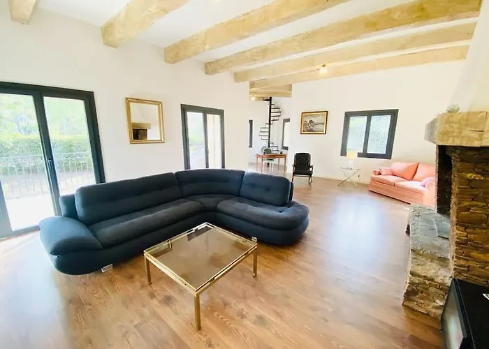 La Villa Lou Castel